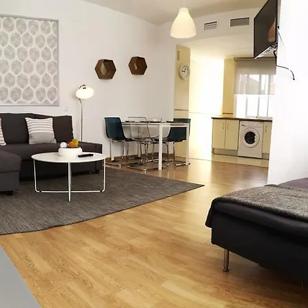 Mitjana Plaza Appartement Málaga