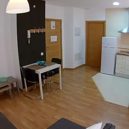 Mitjana Plaza Appartement